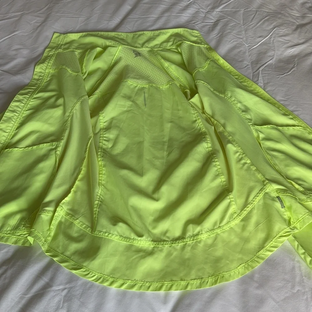 Champion Women's Neon Yellow Jacket windbreaker zipper pockets &closure. XS/TP - Picture 11 of 14